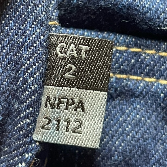 Carhartt FR NFPA 2112/CAT 2 Jeans. New with tags. Size 38x32 - Picture 6 of 7